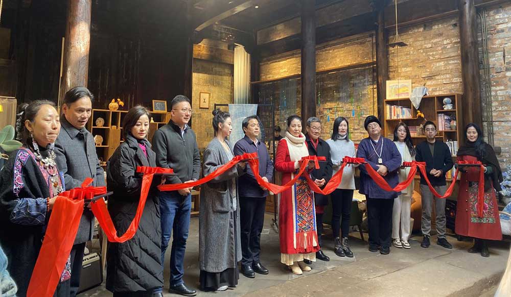 藍(lán)屋藝術(shù)館開(kāi)業(yè)，為鄉(xiāng)村業(yè)態(tài)增活力